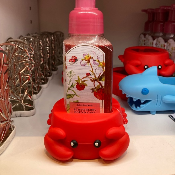 Bath & Body Works Bath Bath And Body Works Crab Hand Soap Holder Poshmark